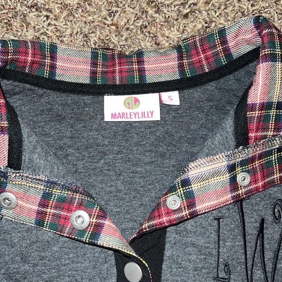 “LMW” Monogramed Marley Lily Pullover - Picture 4 of 7